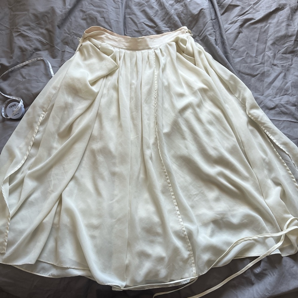 Elegant Cream Women's Skirt